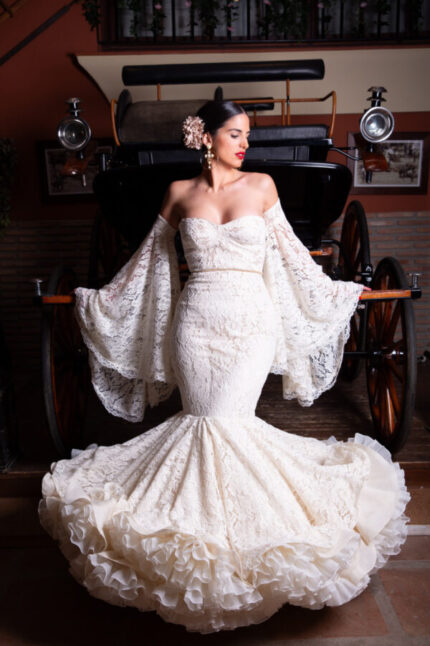 787777777777777777777777777777-e1742245307918-430x646 Traje de Flamenca Modelo Alba - Image 1
