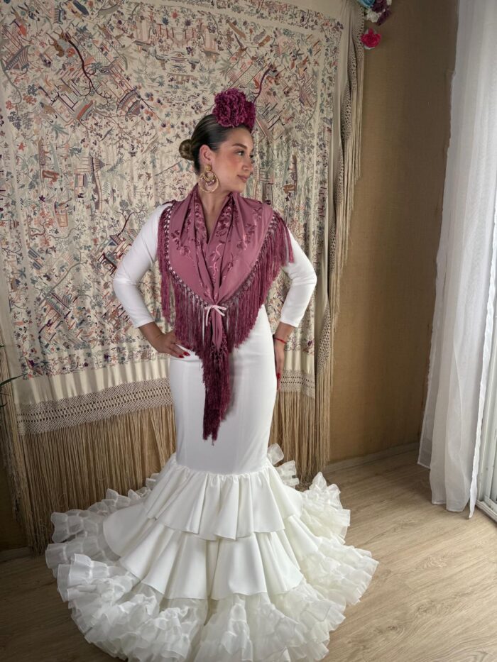 Archidona-2-700x933 Traje de flamenca modelo Archidona - Image 1